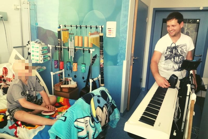Muzyka przy łóżku